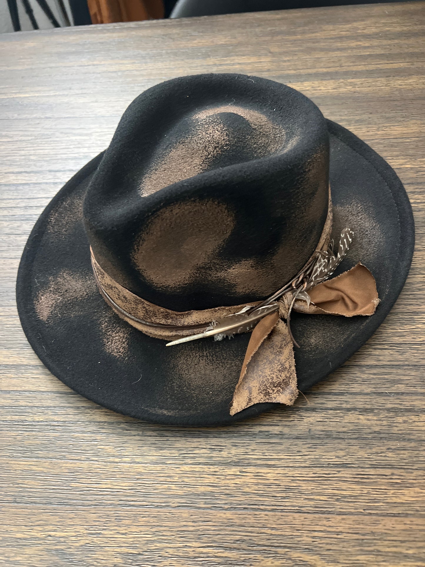Clyde hat
